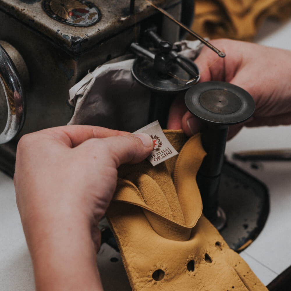 Autohandschoenen Heren Zwart - Touchscreen - Handgemaakt in Italië – Luxe Leren Handschoenen – Handgemaakt in Italië – Fratelli Orsini® - Productie - 4